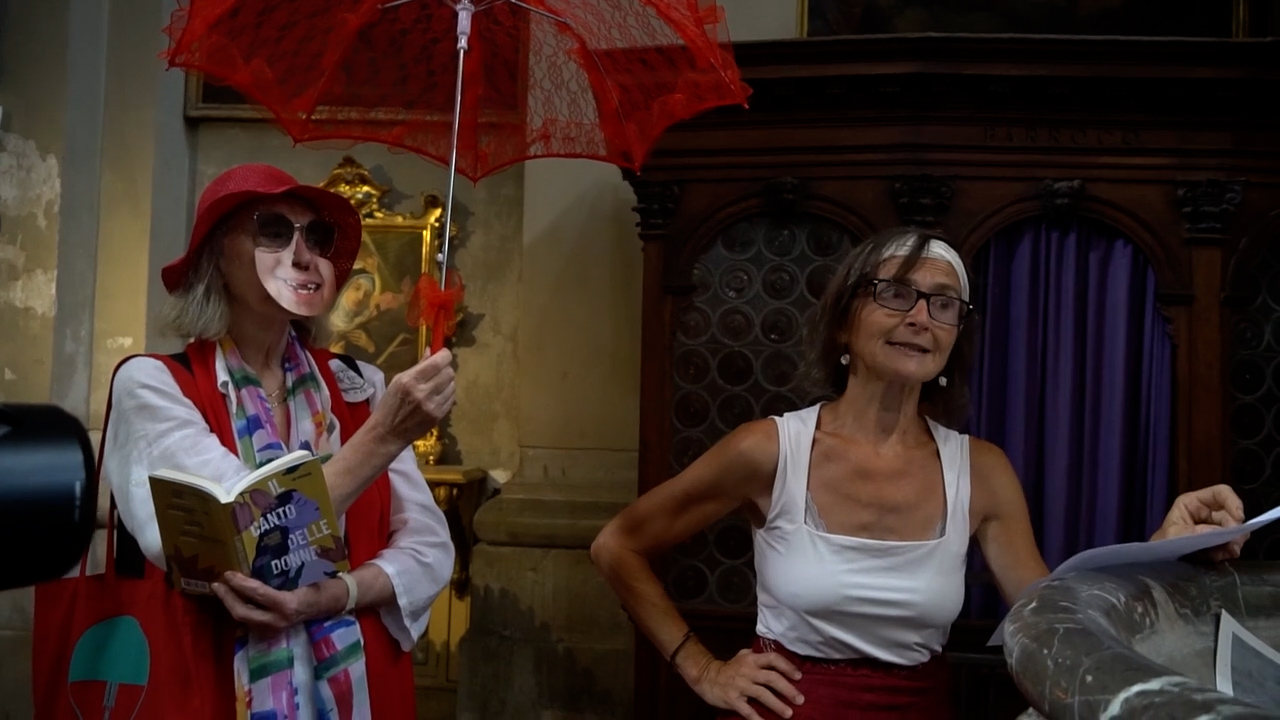 Flash mob a Venezia per i diritti delle sex worker: canti e letture anche in chiesa. “Blasfemo e offensivo” Flash mob a Venezia per i diritti delle sex worker: canti e letture anche in chiesa. “Blasfemo e offensivo”