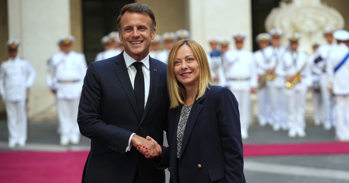 Meloni Macron, a Palazzo Chigi tre ore di incontro bilaterale tra i leader di Italia e Francia Meloni Macron, a Palazzo Chigi tre ore di incontro bilaterale tra i leader di Italia e Francia