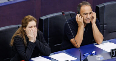 Copertina di In bilico l’immunità di Ilaria Salis, la commissione giuridica del Parlamento Ue deciderà il 24 giugno: Ppe spaccato