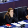 Copertina di In bilico l’immunità di Ilaria Salis, la commissione giuridica del Parlamento Ue deciderà il 24 giugno: Ppe spaccato