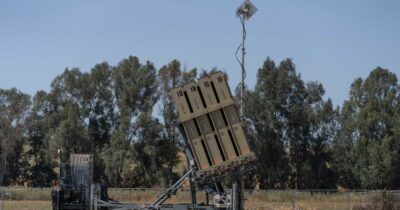 Copertina di Israele attacca la Siria: “Razzi contro di noi”. Damasco risponde: “Non siamo una minaccia”