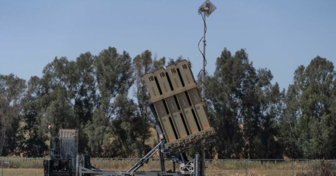 Israele attacca la Siria: “Razzi contro di noi”. Damasco risponde: “Non siamo una minaccia”