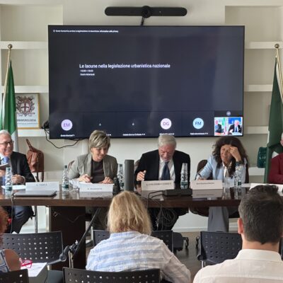 Copertina di Salva Milano: il ritorno. Il mondo del mattone torna all’assalto della legge nazionale. “I contrari alle sanatorie? Opinione pubblica deviata”