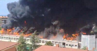 Copertina di Viterbo, fiamme all’Università della Tuscia: brucia la facoltà di Agraria. Edifici evacuati: il video