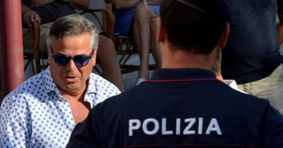 Copertina di Via l’abuso d’ufficio: condono ai favori sulle case popolari