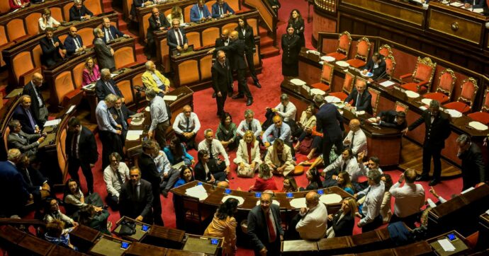 Dl Sicurezza: show, risse e la solita fiducia. Il decreto è legge