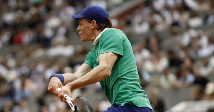 A Parigi c’è il colore azzurro. Sinner ha superato Bublik