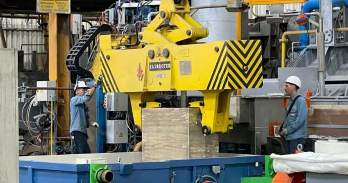 Acciaio e alluminio, raddoppiati i dazi Usa. La Ue pronta a rappresaglie per 95 mld $