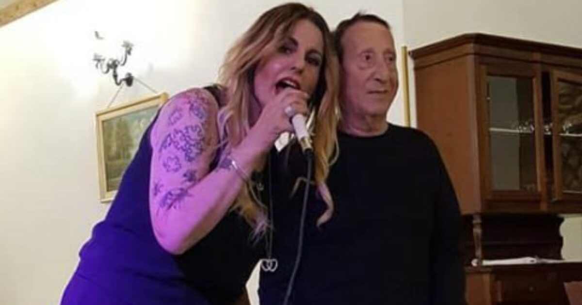 “È vero che ho un altro uomo, l’aveva chiamato mio marito per aiutarci come coppia. Ora viviamo nella stessa casa tutti e tre”: le parole di Stefania Corona su Alvaro Vitali