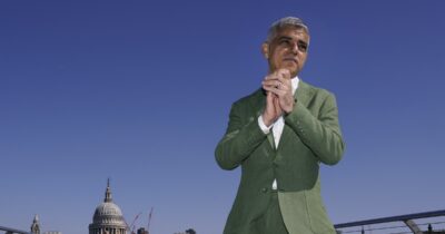 Copertina di Londra, Sadiq Khan cerca consensi tra gli immigrati: critica il governo Labour e chiede di nuovo porte aperte agli stranieri