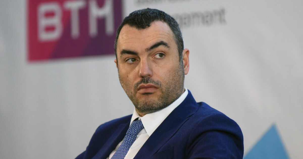 Le accuse all’assessore Delli Noci: il “centro di potere” con gli imprenditori e le “pressioni” per garantirsi l’ascesa Le accuse all’assessore Delli Noci: il “centro di potere” con gli imprenditori e le “pressioni” per garantirsi l’ascesa