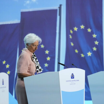 Copertina di La Bce taglia il costo del denaro al 2%. Benefici sui mutui