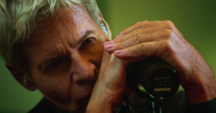 Copertina di Claudio Baglioni: “Con 'La vita è adesso' sono entrato in crisi. Pensavo non fosse popolare. Poi è stato il disco più venduto di sempre in Italia”