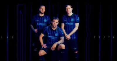 Copertina di L’Inter presenta la nuova maglia: “Confine tra visibile e invisibile”. Il dettaglio nascosto – FOTO