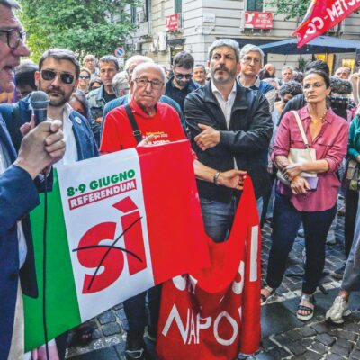 Copertina di Maurizio Landini: “I 5 referendum per invertire la rotta:  il lavoro torni al centro della politica”