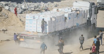 Copertina di Bibi ci riprova: aiuta una gang contro Hamas