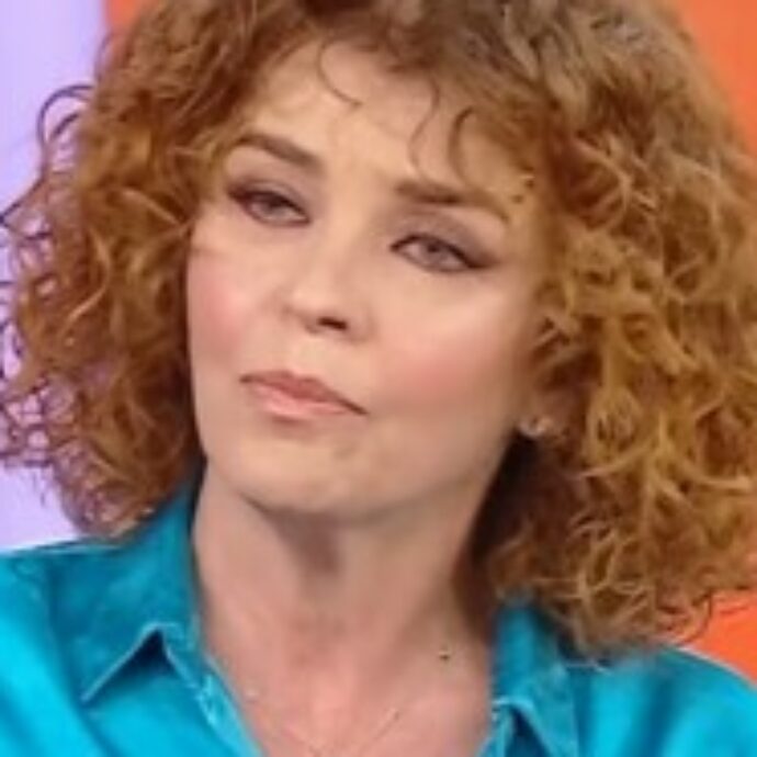 “Luca Giurato mi portò al bar e mi disse ‘adesso basta, ho capito quello che stai facendo. Mangia quel cornetto’. Così mi ha salvato dal rischio anoressia”: Paola Saluzzi racconta