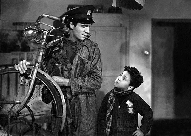 È morto Enzo Staiola: addio al bimbo di ‘Ladri di biciclette’, volto simbolo del neoralismo italiano È morto Enzo Staiola: addio al bimbo di ‘Ladri di biciclette’, volto simbolo del neoralismo italiano