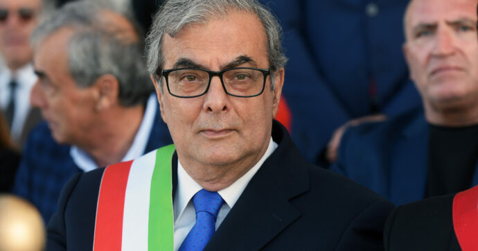 “Appalti in cambio di voti”, arrestato il sindaco di Molfetta (Bari): il gip ordina i domiciliari dopo l’interrogatorio