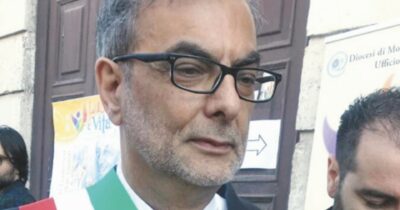 Copertina di Molfetta, sindaco ai domiciliari per corruzione