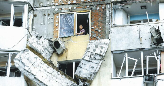 Pioggia di droni e razzi russi sull’Ucraina:  “È la risposta agli attacchi alle nostre basi”