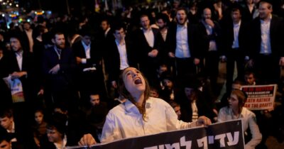 Copertina di Israele, con la leva agli ultra-ortodossi Netanyahu va incontro alla crisi