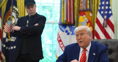 Copertina di Musk-Trump, dai maxi-finanziamenti agli insulti: le ragioni politiche dello scontro tra il patron di Tesla e il presidente Usa