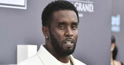 Copertina di “No alla libertà vigilata e alla cauzione. Puff Daddy rimarrà in carcere fino a condanna definitiva di ottobre”: il giudice chiude le porte all’ex magnate