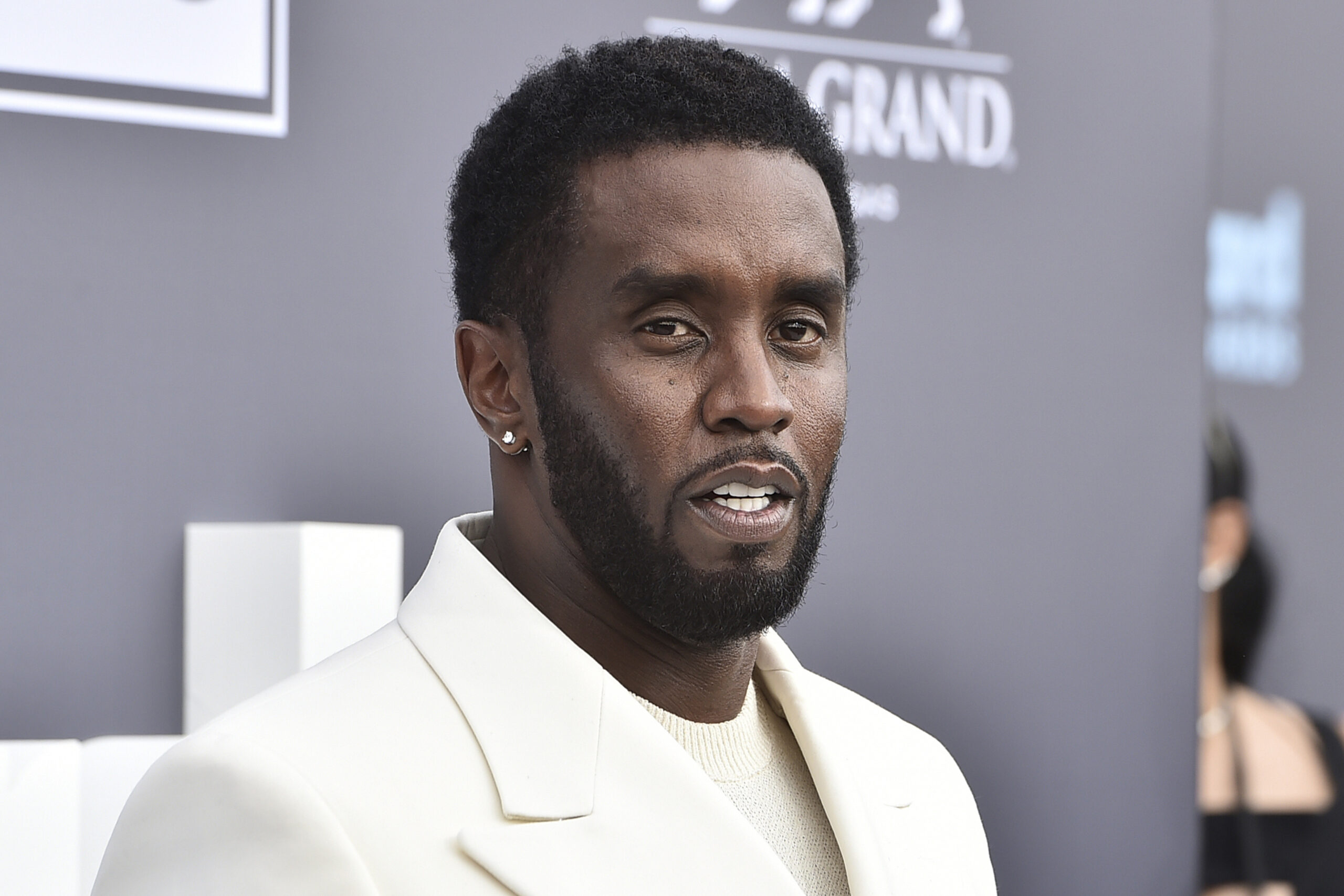 puff daddy si eccitava nel vedermi fare sesso con altri uomini lo facevo solo perch233 volevo che mi amasse l8217ex fidanzata jane piange in tribunale