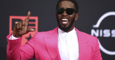 Copertina di Sextape, fotografie, immagini dei festini a base di droghe: la giuria del processo di Puff Daddy visiona le prove. La difesa pronta al controinterrogatorio