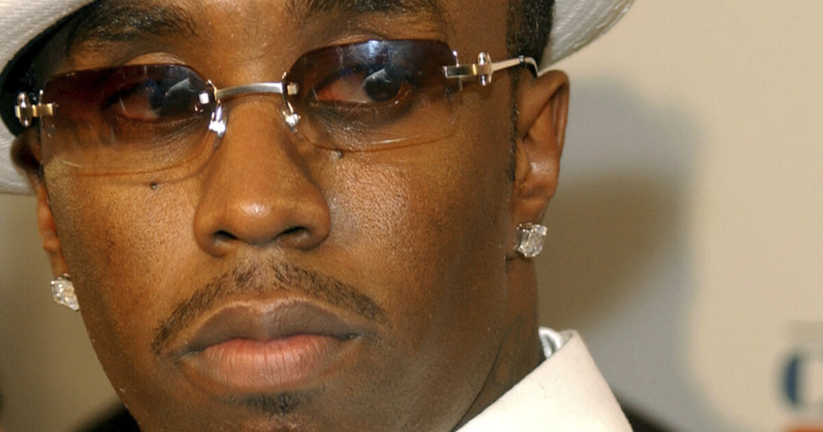 “Puff Daddy mi pagava l’affitto e le spese per costringermi a fare le maratone sessuali. L’ho implorato di smetterla”: parla l’ex fidanzata in tribunale “Puff Daddy mi pagava l’affitto e le spese per costringermi a fare le maratone sessuali. L’ho implorato di smetterla”: parla l’ex fidanzata in tribunale