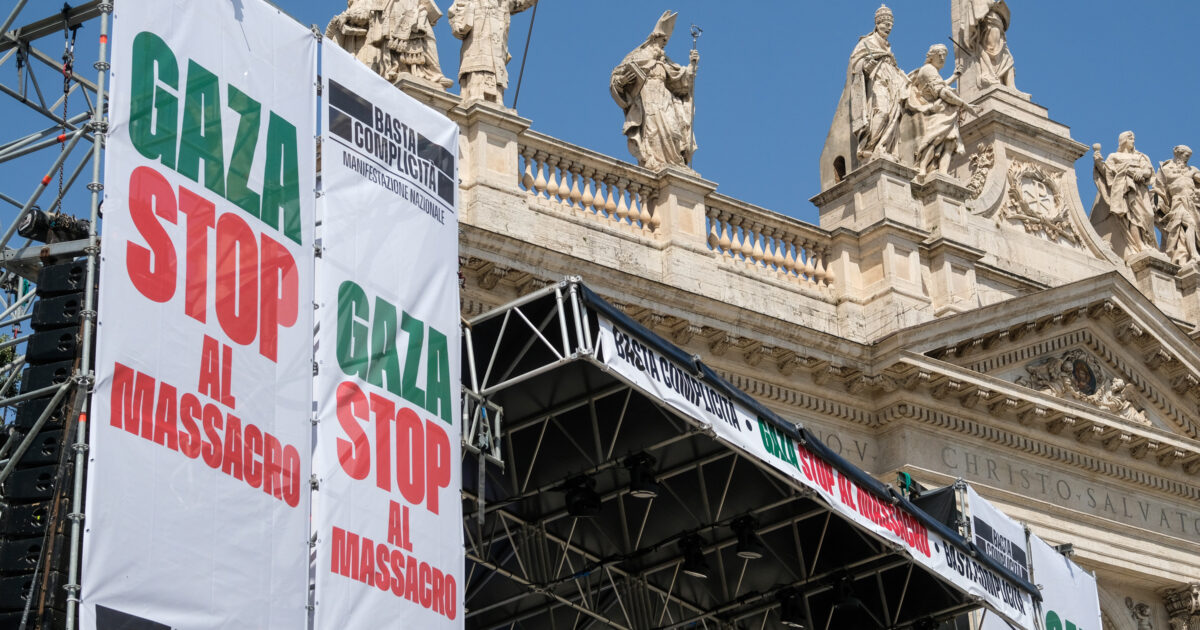 Manifestazione per Gaza a Roma: attese 50mila persone con M5s, Pd e Avs Manifestazione per Gaza a Roma: attese 50mila persone con M5s, Pd e Avs