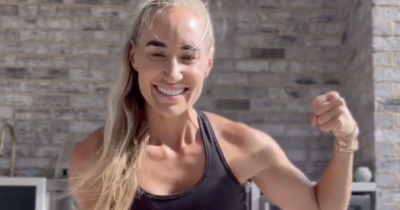 Copertina di “Ho un cancro al colon e non me lo spiego. Faccio fitness e mangio sano, no agli sgarri. Poi il chirurgo mi ha detto il perché”: la storia di Danni Duncan