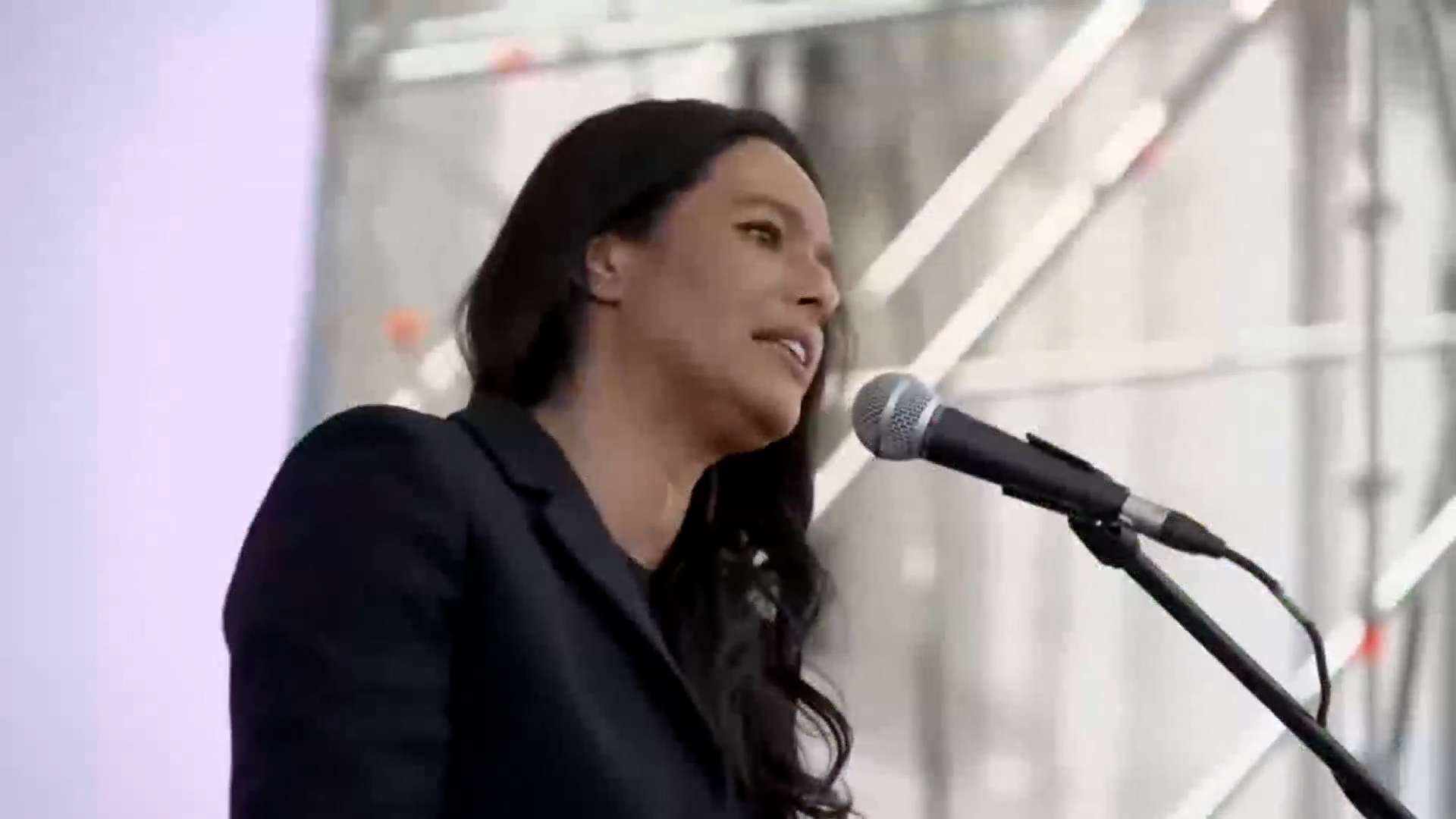 In piazza per Gaza, Rula Jebreal: “È un genocidio, chiamiamolo con il suo nome per fermarlo” – L’intervento In piazza per Gaza, Rula Jebreal: “È un genocidio, chiamiamolo con il suo nome per fermarlo” – L’intervento