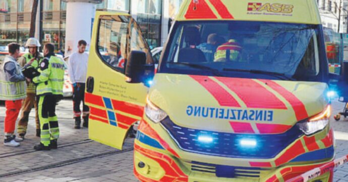 Auto sulla folla in Baviera tra le vittime moglie e figlio