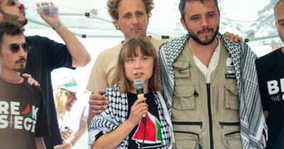 Copertina di Freedom Flotilla, Israele ordina all’Idf di bloccare la nave con Greta Thunberg. La replica: “Andiamo avanti”