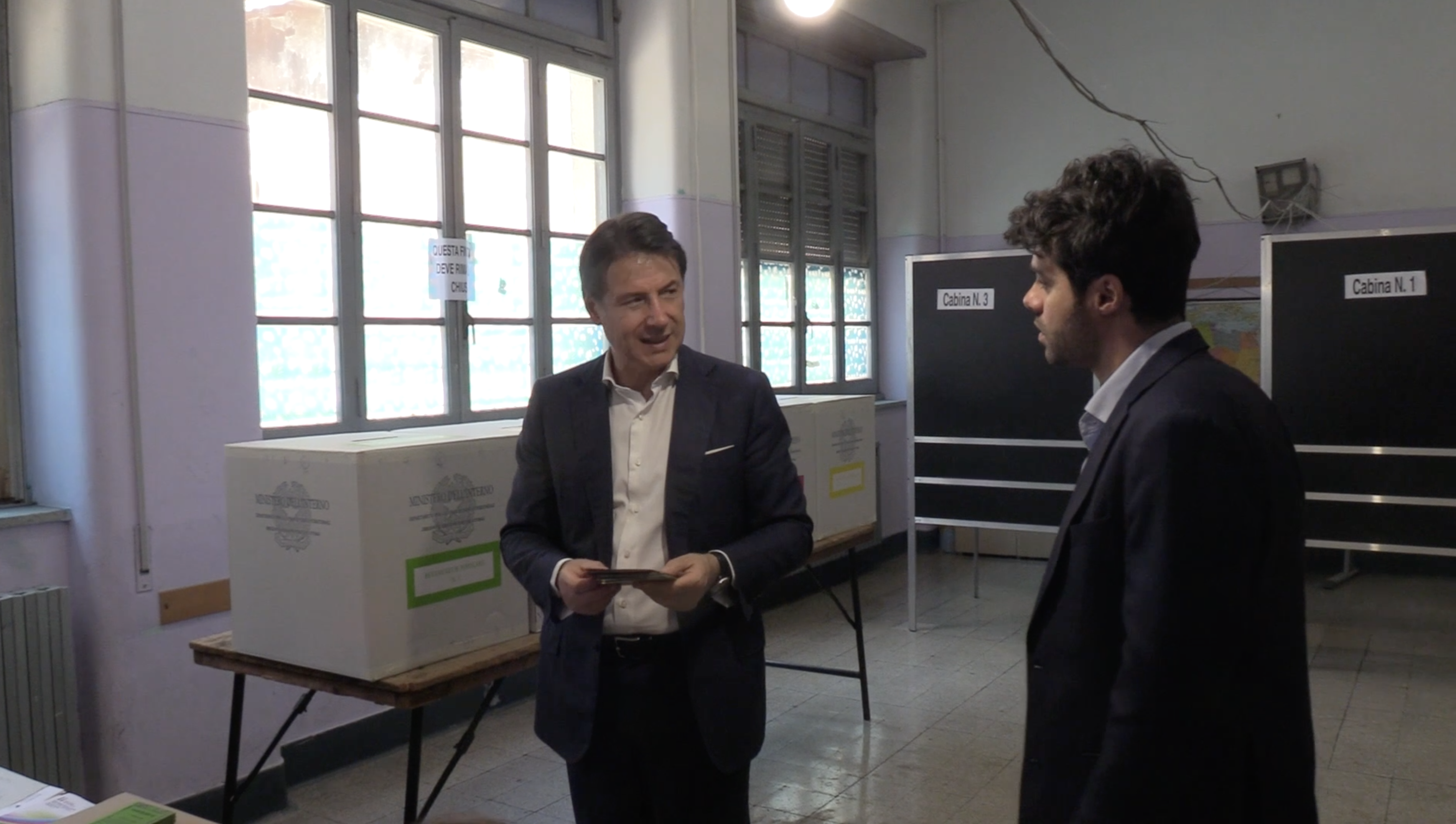 Referendum, Conte: “In alcuni seggi viene chiesto quale scheda ritirare. Atteggiamento improprio”