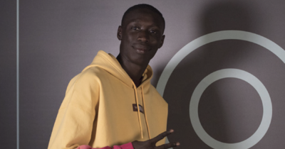 Copertina di Khaby Lame è stato arrestato in America e poi espulso: “Era rimasto oltre limiti del suo visto”