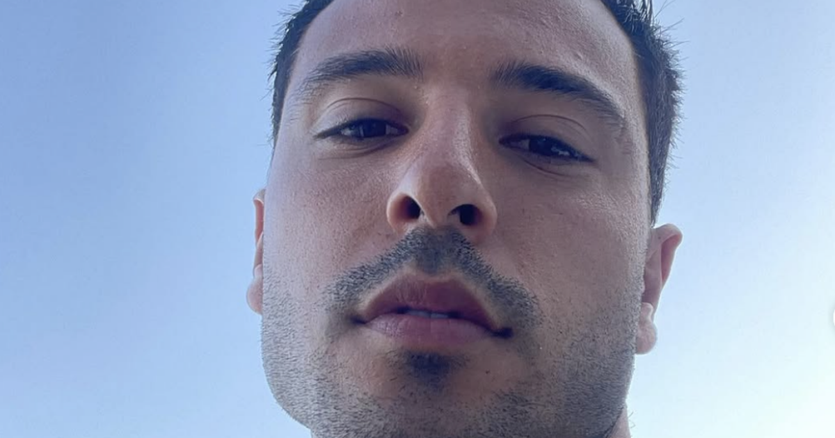 “I ragazzini in paese volevano sempre picchiarmi perché gay e ballavo. Ero vittima di bullismo. Ora però mi salutano e mi sorridono”: così Giuseppe Giofrè