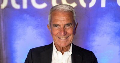 Copertina di Carlo Rossella: “La cafoneria  comanda: è meglio il cachemire  comunista che la destra”