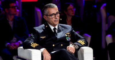 Copertina di Testimoniò per lui. Salvini lo nomina n. 1 di Capitanerie