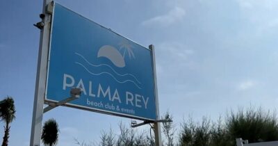 Copertina di Un 18enne accoltellato in spiaggia dopo una lite: è morto. Un fermato