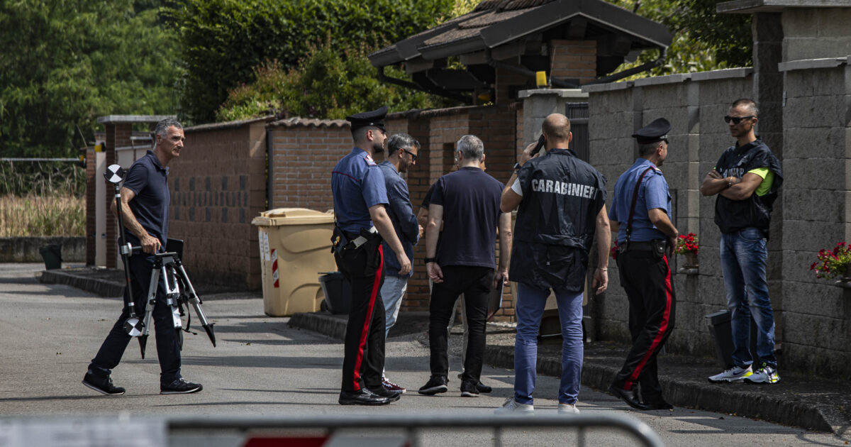 Garlasco, trovato un capello di 3 centimetri nella spazzatura di casa Poggi: previste analisi del Dna Garlasco, trovato un capello di 3 centimetri nella spazzatura di casa Poggi: previste analisi del Dna