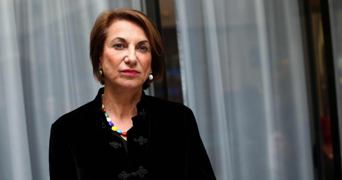 Loretta Napoleoni: "Noi non controlliamo la tecnologia, sono i tecnocapitalisti a controllare noi"