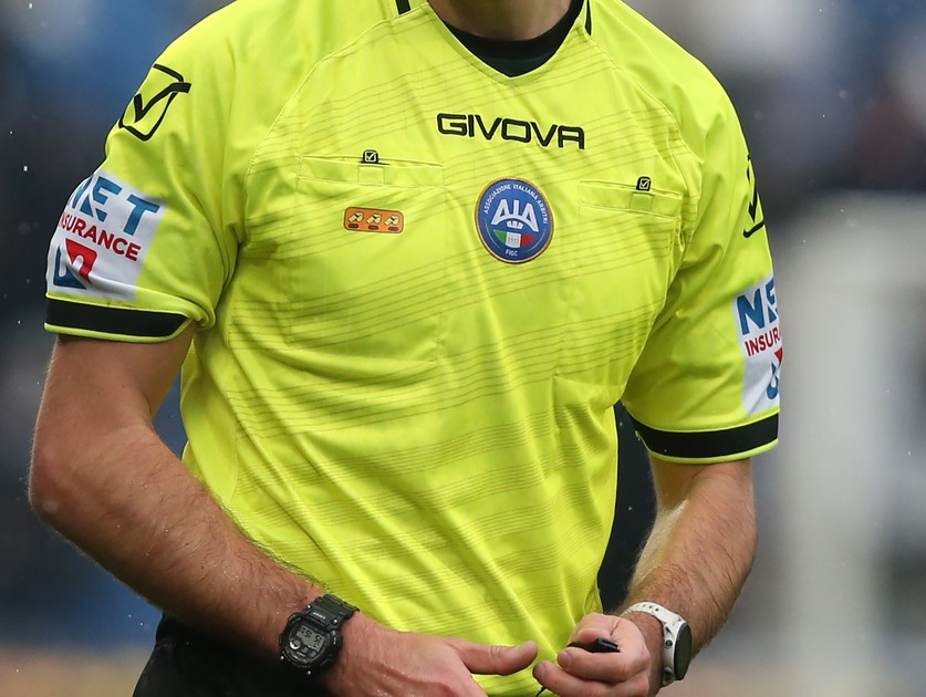 arbitro chiuso nello spogliatoio e aggredito follia in un torneo under 12