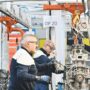 Copertina di Stellantis ferma Mirafiori per tre giorni: scontro tra azienda e Fiom sui motivi