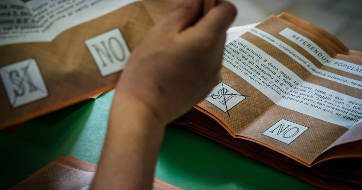 Referendum, affluenza alta dove si votava anche per il sindaco: 11 Comuni su 20 superano il quorum (gli altri lo sfiorano) Referendum, affluenza alta dove si votava anche per il sindaco: 11 Comuni su 20 superano il quorum (gli altri lo sfiorano)