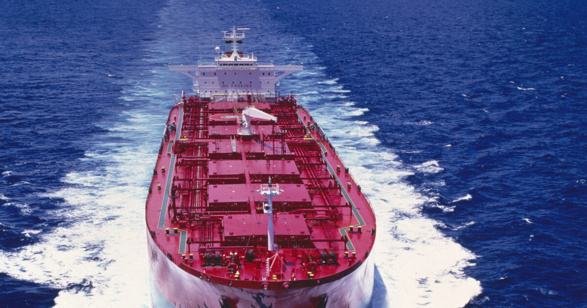 La Commissione Ue chiede di abbassare da 60 a 45 dollari il tetto al prezzo del petrolio russo
