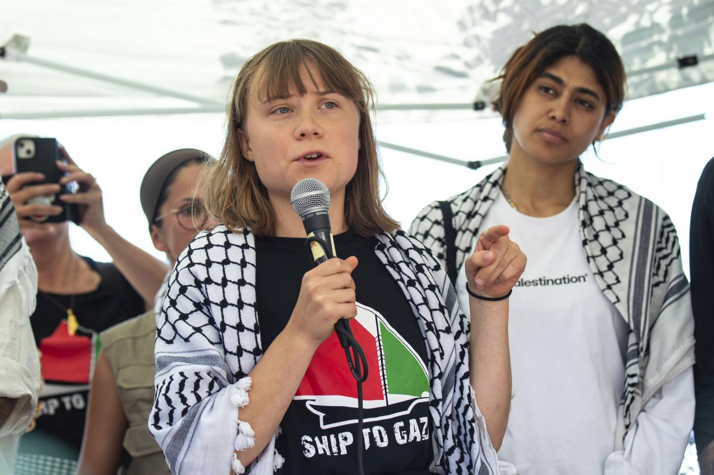Global Sumud Flotilla, Greta Thunberg: “I governi hanno fallito, tocca alle persone reagire al genocidio a Gaza” – Video Global Sumud Flotilla, Greta Thunberg: “I governi hanno fallito, tocca alle persone reagire al genocidio a Gaza” – Video