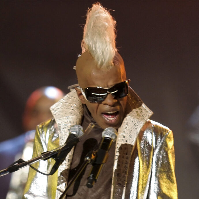 È morto Sly Stone, il musicista rivoluzionario che con Sly and the Family Stone ha trasformato la musica popolare negli Anni 60 e 70